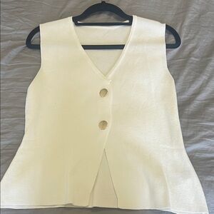 SHEIN Cream Buttoned Sleeveless Blouse